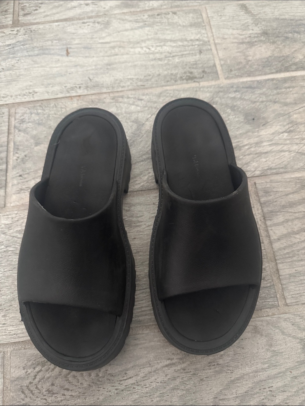 Black platform Sandals